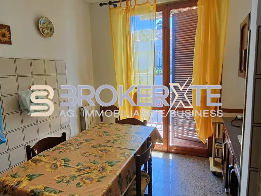Immagine 3 di Appartamento in vendita  a Carrara