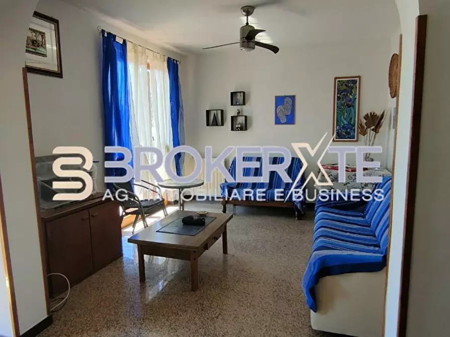 Immagine 1 di Appartamento in vendita  a Carrara
