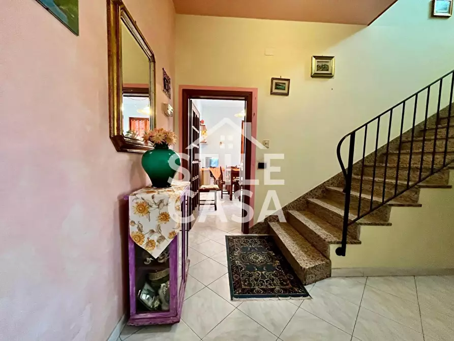Immagine 9 di Casa semindipendente in vendita  a Lamporecchio