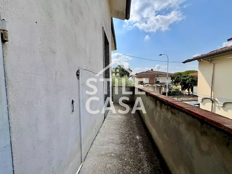 Immagine 18 di Casa semindipendente in vendita  a Lamporecchio