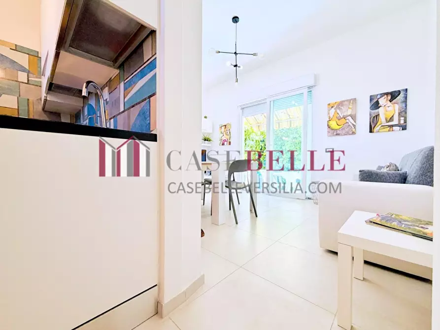 Immagine 7 di Casa semindipendente in vendita  a Viareggio