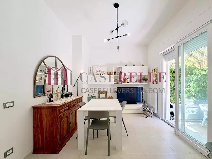 Immagine 9 di Casa semindipendente in vendita  a Viareggio