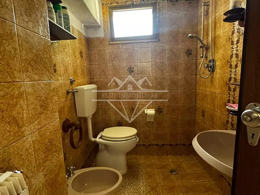 Immagine 7 di Casa bifamiliare in vendita  a Massa