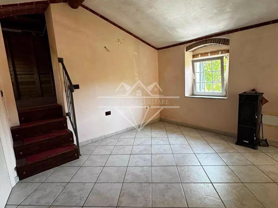 Immagine 11 di Casa bifamiliare in vendita  a Massa