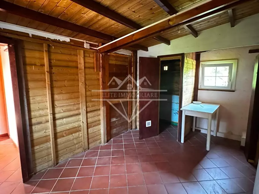 Immagine 15 di Casa bifamiliare in vendita  a Massa