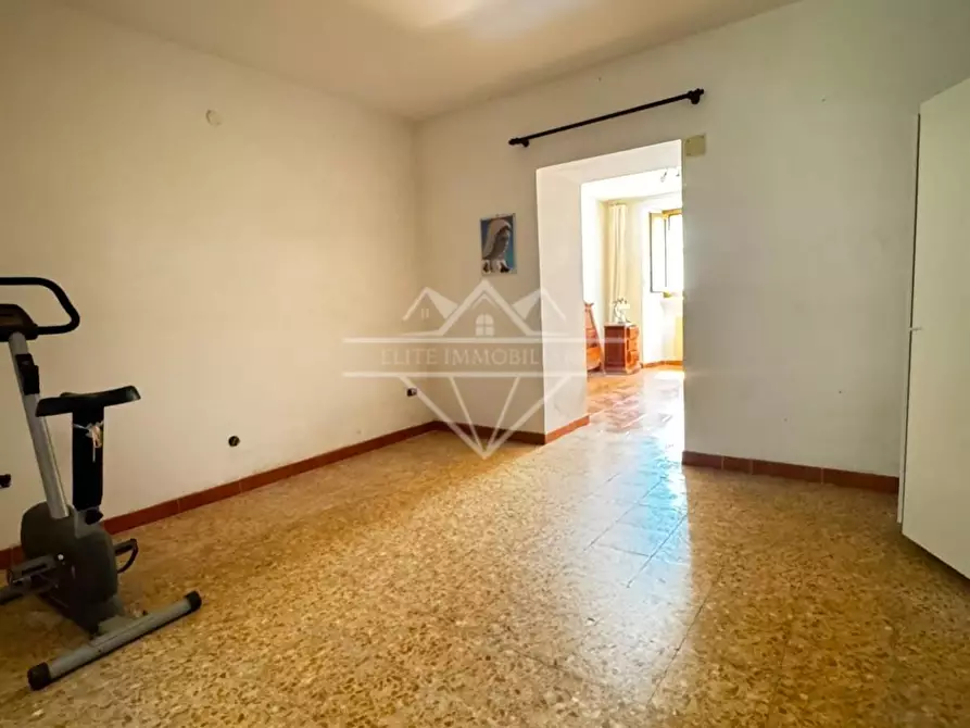 Immagine 6 di Casa bifamiliare in vendita  a Massa