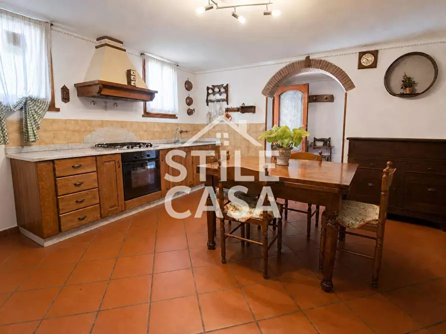Immagine 2 di Casa indipendente in vendita  a Buti
