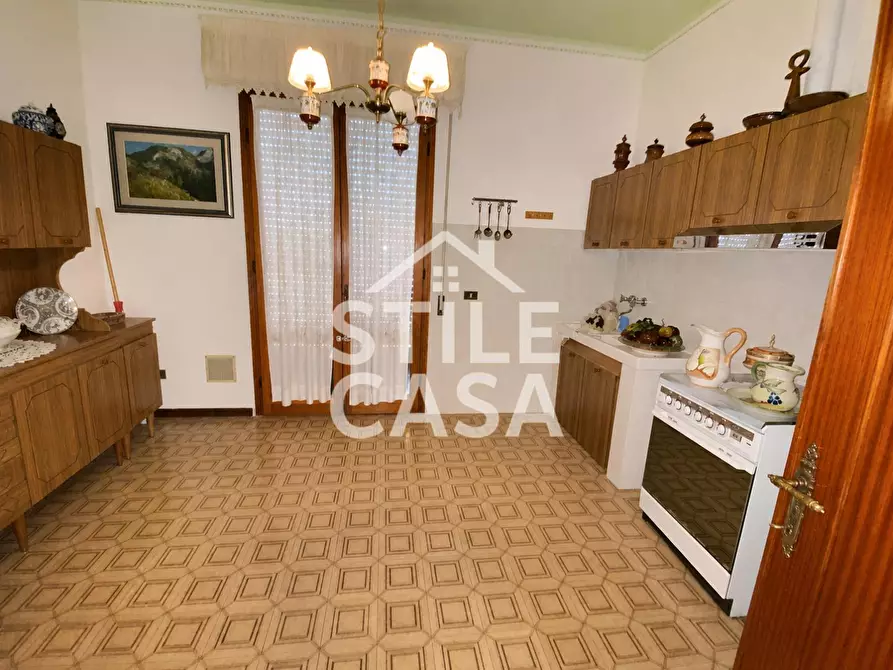 Immagine 13 di Casa indipendente in vendita  a Buti