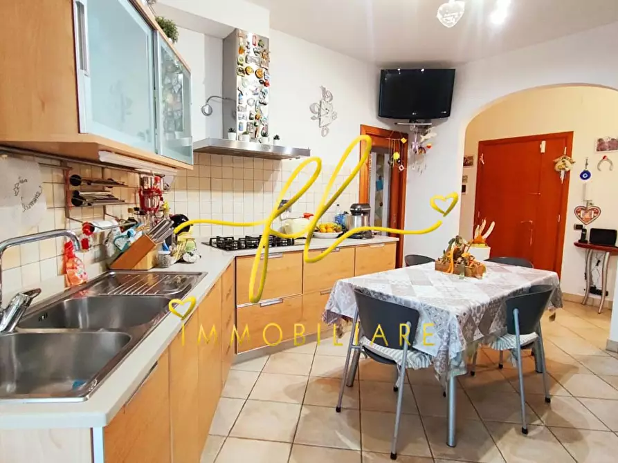 Immagine 13 di Appartamento in vendita  a Rosignano Marittimo