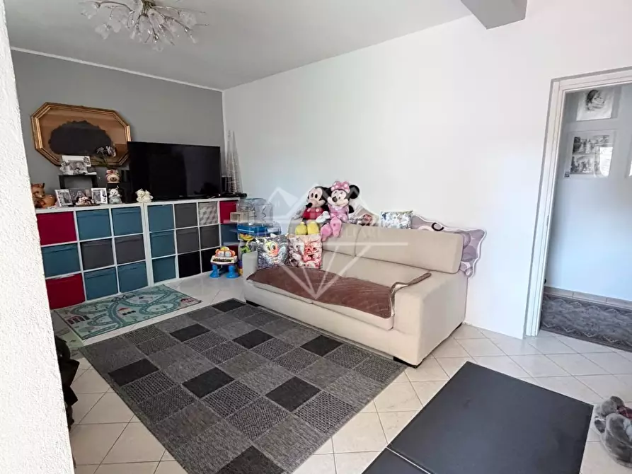Immagine 4 di Porzione di casa in vendita  a Carrara