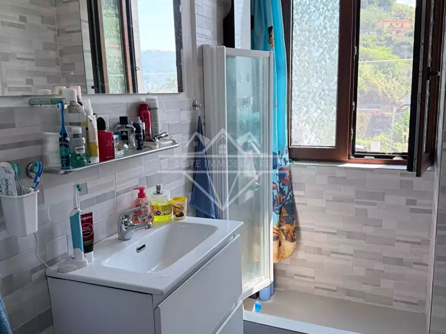 Immagine 7 di Porzione di casa in vendita  a Carrara