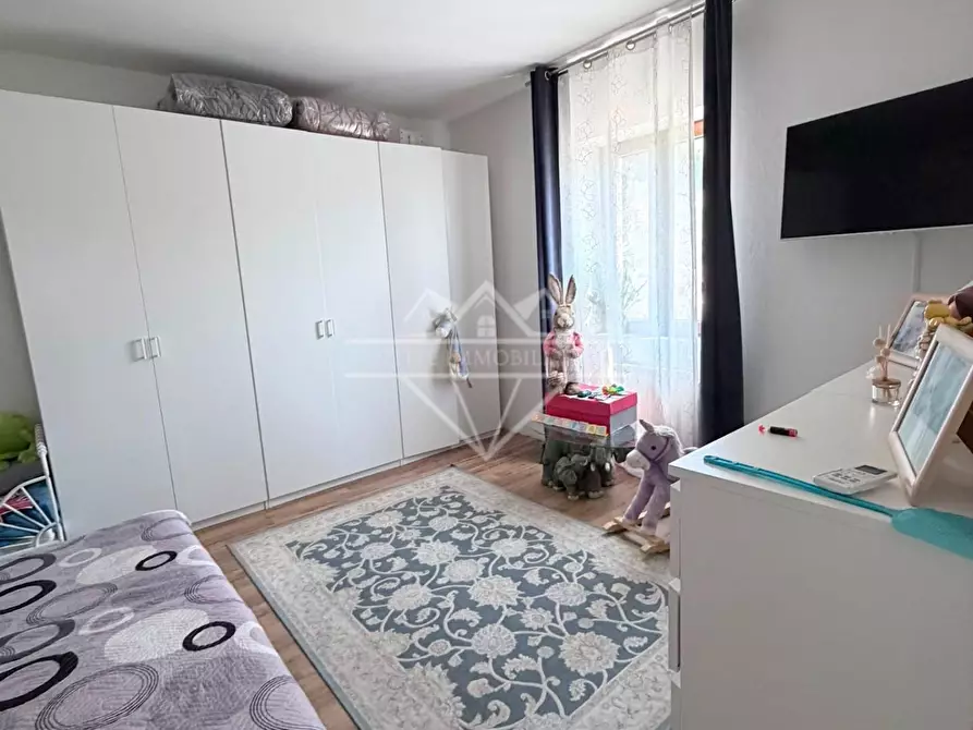 Immagine 10 di Porzione di casa in vendita  a Carrara