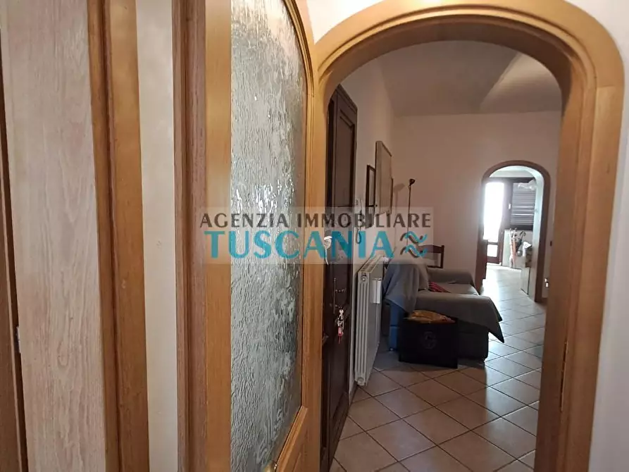 Immagine 5 di Appartamento in vendita  a Cecina
