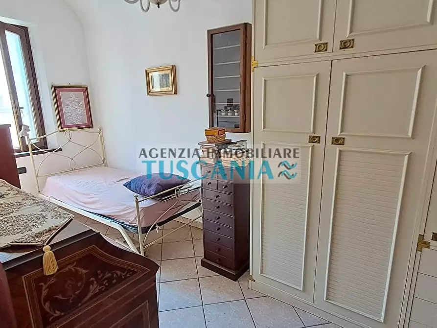 Immagine 11 di Appartamento in vendita  a Cecina