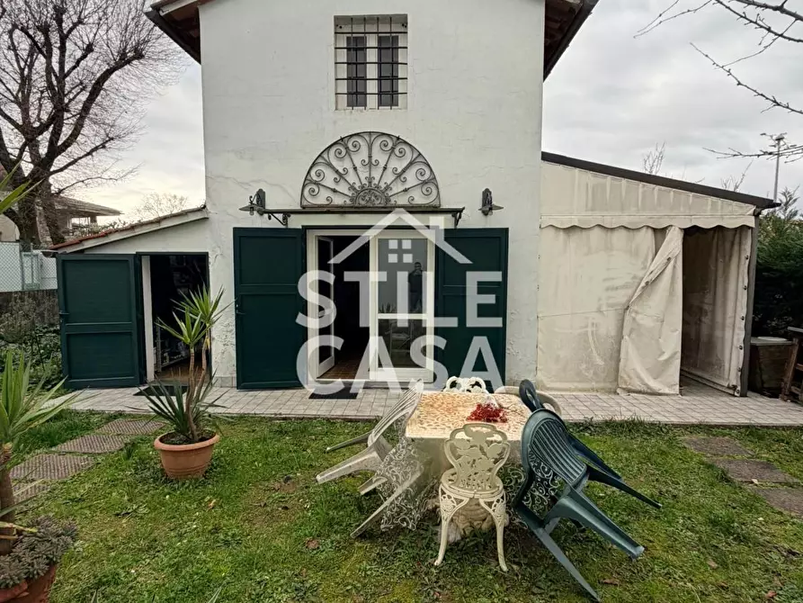 Immagine 10 di Casa indipendente in vendita  a Altopascio