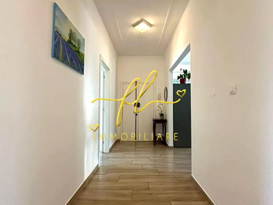 Immagine 17 di Appartamento in vendita  a Cecina