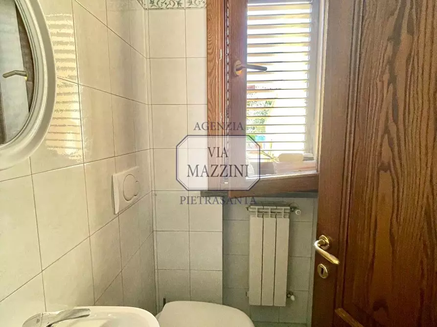 Immagine 4 di Casa bifamiliare in vendita  a Pietrasanta