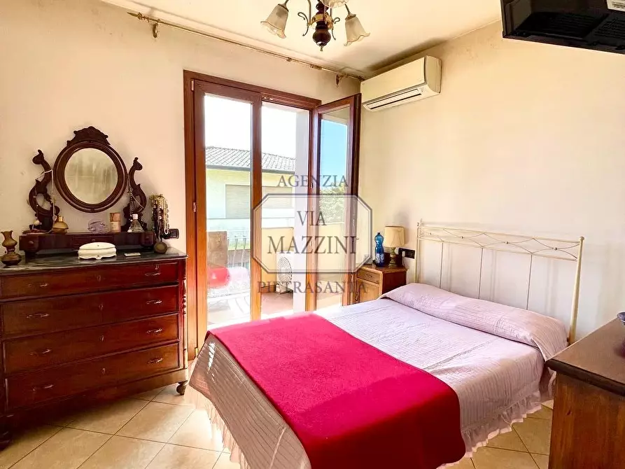 Immagine 6 di Casa bifamiliare in vendita  a Pietrasanta
