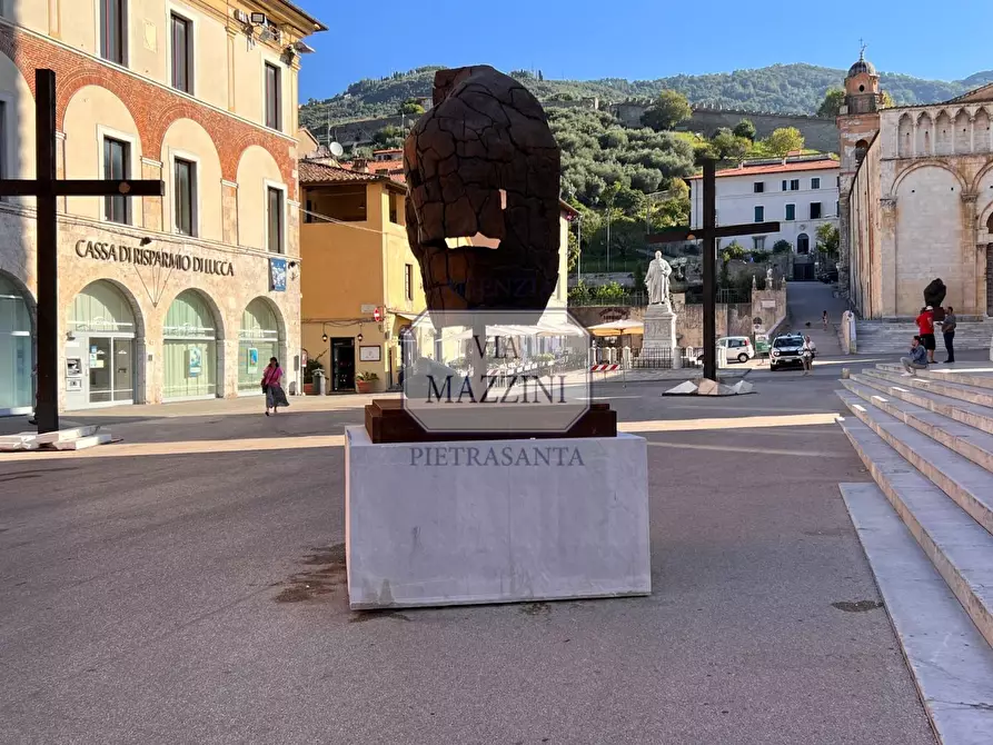 Immagine 30 di Casa bifamiliare in vendita  a Pietrasanta