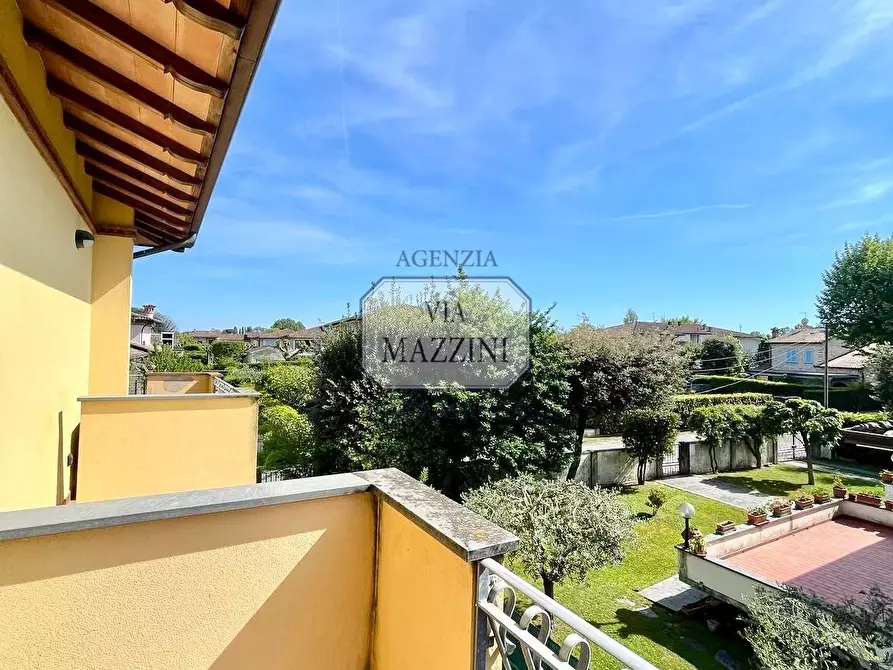 Immagine 12 di Casa bifamiliare in vendita  a Pietrasanta