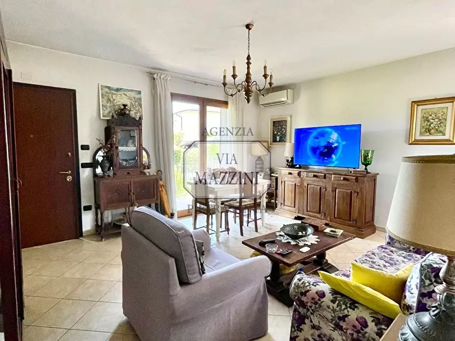 Immagine 3 di Casa bifamiliare in vendita  a Pietrasanta