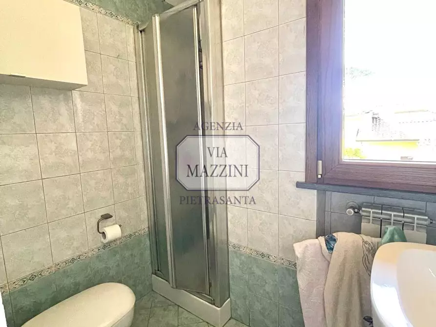 Immagine 8 di Casa bifamiliare in vendita  a Pietrasanta