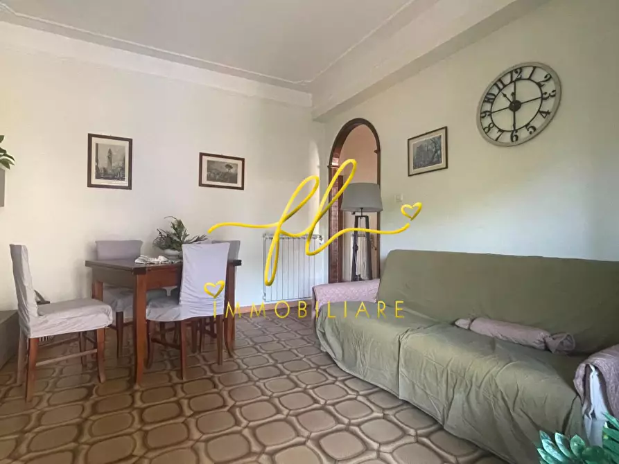 Immagine 8 di Appartamento in vendita  a Carrara