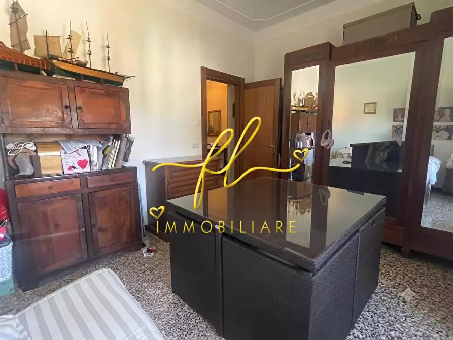 Immagine 19 di Appartamento in vendita  a Carrara