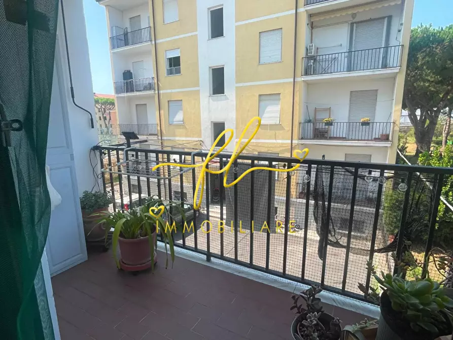 Immagine 25 di Appartamento in vendita  a Carrara