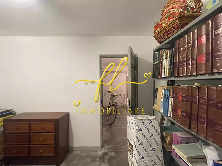 Immagine 31 di Appartamento in vendita  a Carrara