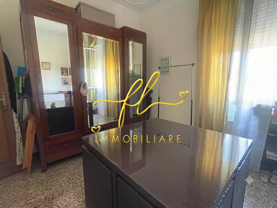 Immagine 17 di Appartamento in vendita  a Carrara