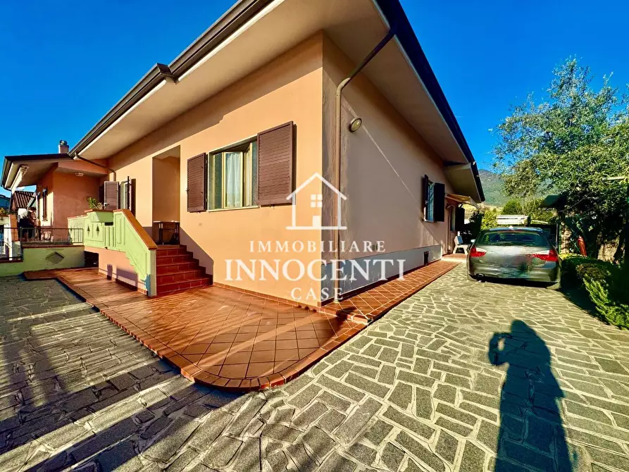 Immagine 4 di Casa bifamiliare in vendita  a Massa