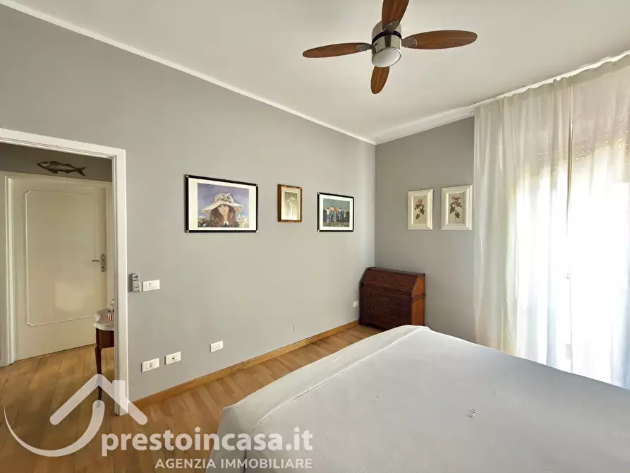 Immagine 14 di Appartamento in vendita  a Viareggio