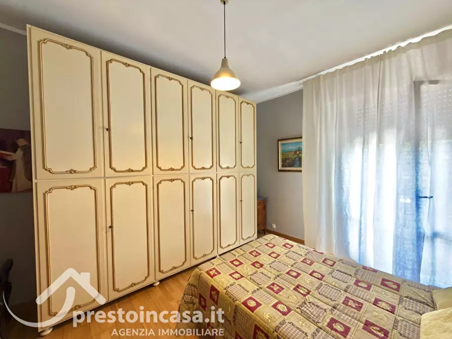 Immagine 21 di Appartamento in vendita  a Viareggio