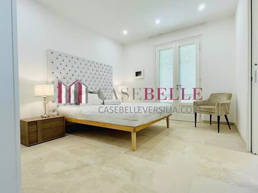 Immagine 29 di Villa in vendita  a Pietrasanta
