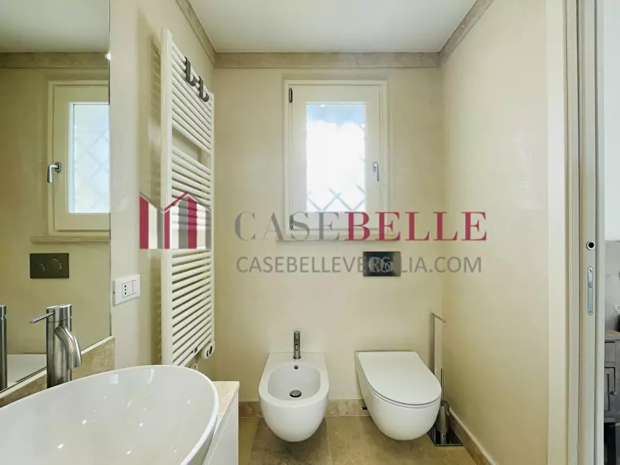 Immagine 71 di Villa in vendita  a Pietrasanta