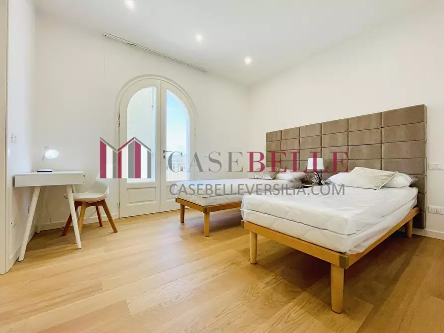 Immagine 39 di Villa in vendita  a Pietrasanta