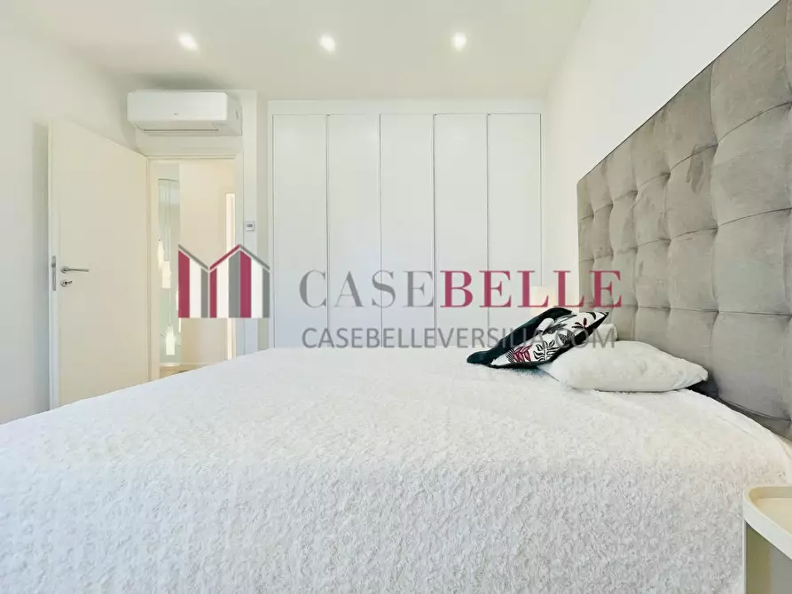 Immagine 54 di Villa in vendita  a Pietrasanta