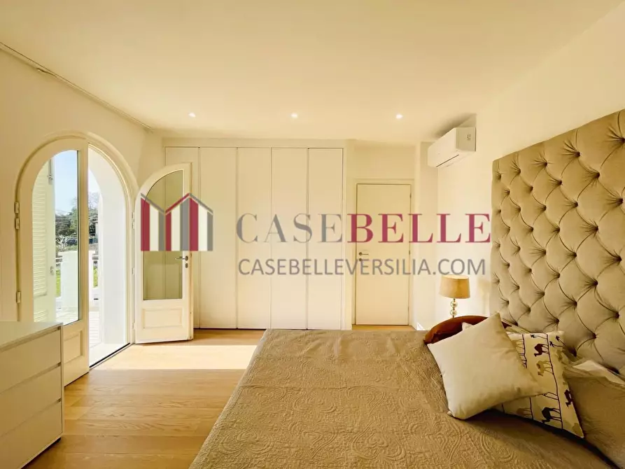 Immagine 63 di Villa in vendita  a Pietrasanta