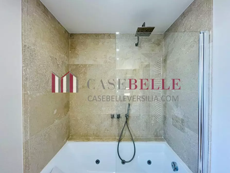Immagine 50 di Villa in vendita  a Pietrasanta