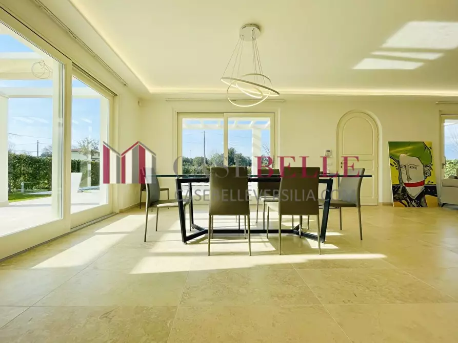 Immagine 19 di Villa in vendita  a Pietrasanta