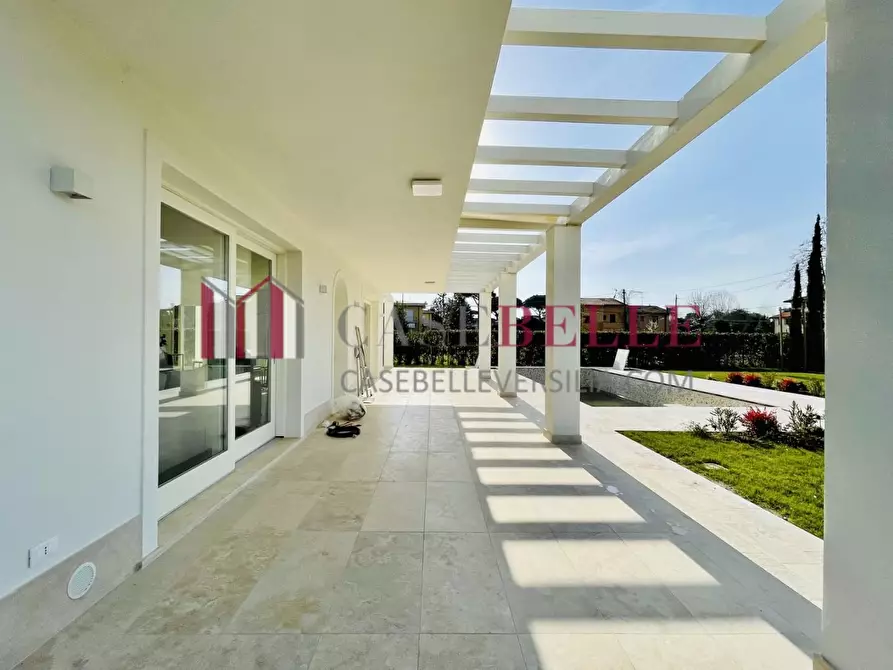 Immagine 73 di Villa in vendita  a Pietrasanta