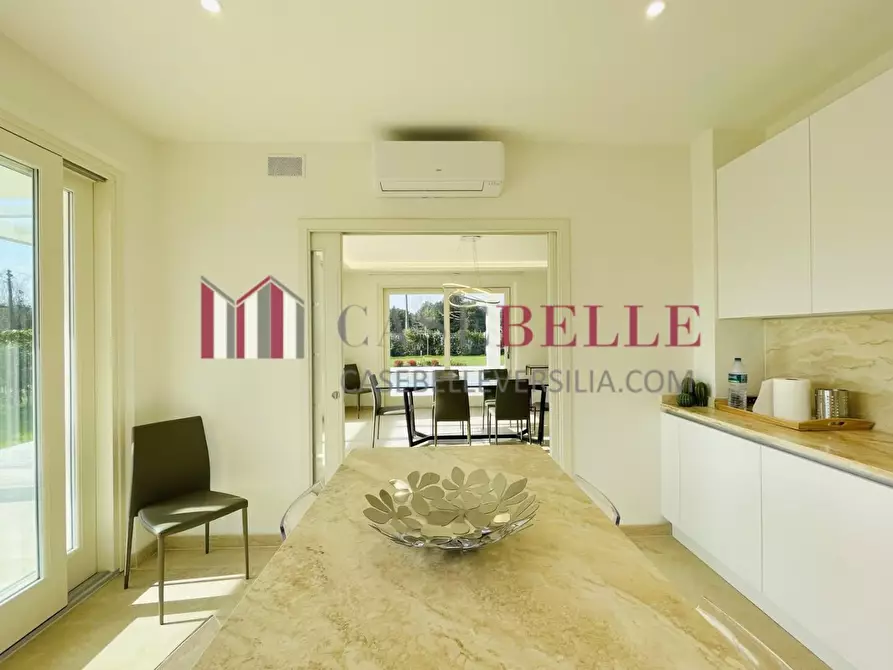 Immagine 18 di Villa in vendita  a Pietrasanta