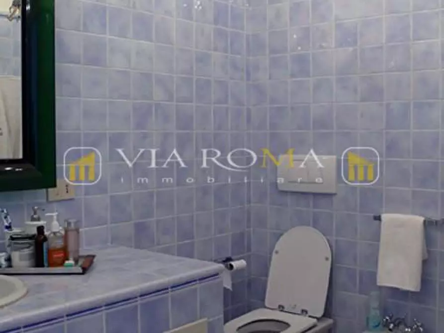Immagine 31 di Appartamento in vendita  a Lucca