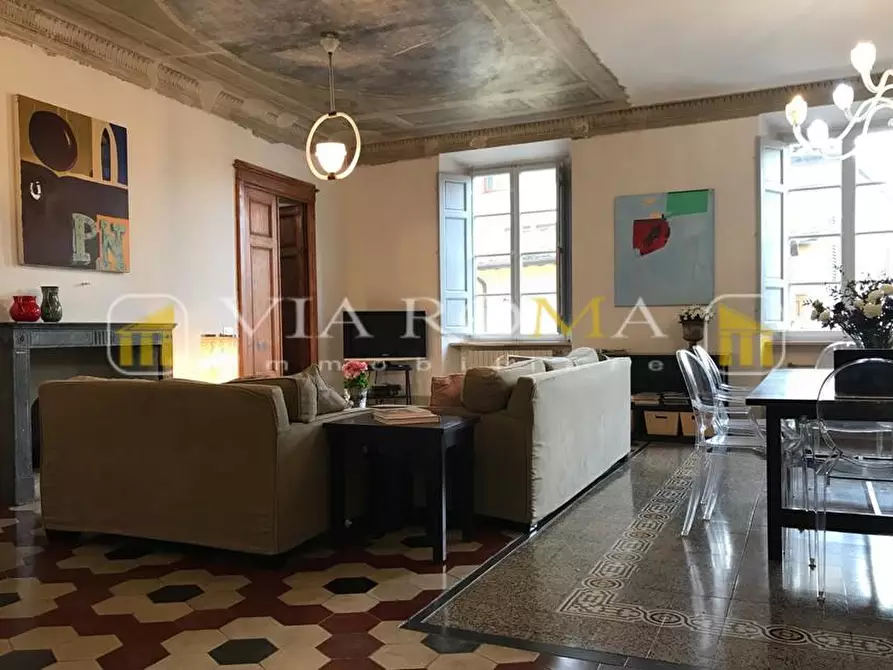 Immagine 14 di Appartamento in vendita  a Lucca