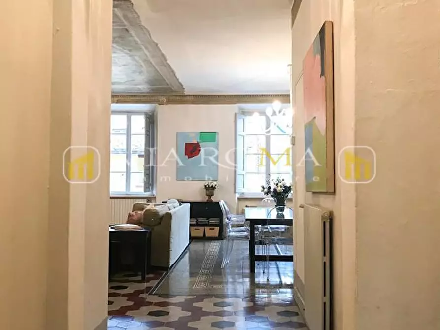 Immagine 8 di Appartamento in vendita  a Lucca
