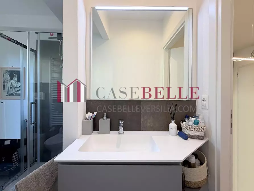 Immagine 13 di Appartamento in vendita  a Camaiore