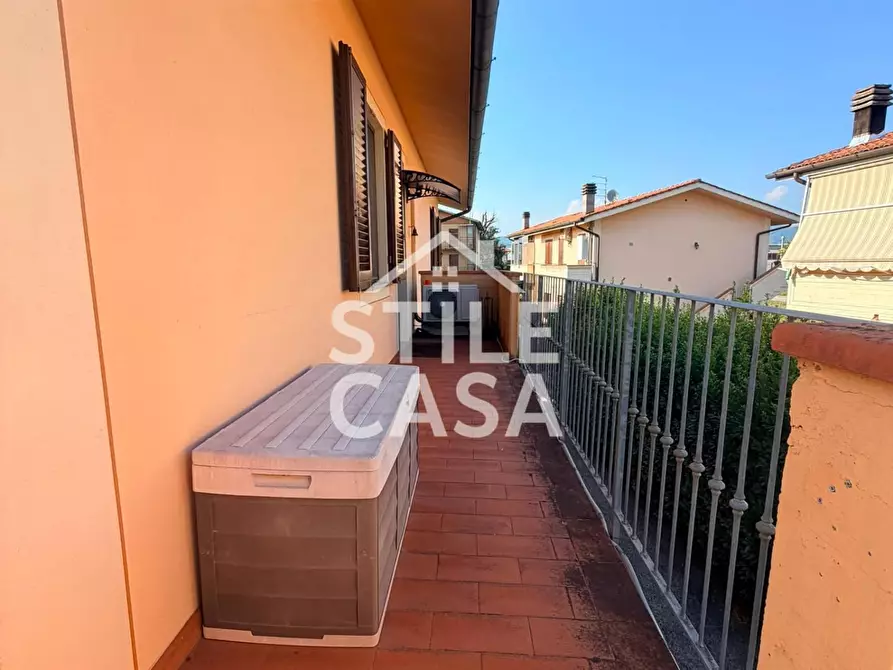 Immagine 16 di Appartamento in vendita  a Chiesina Uzzanese
