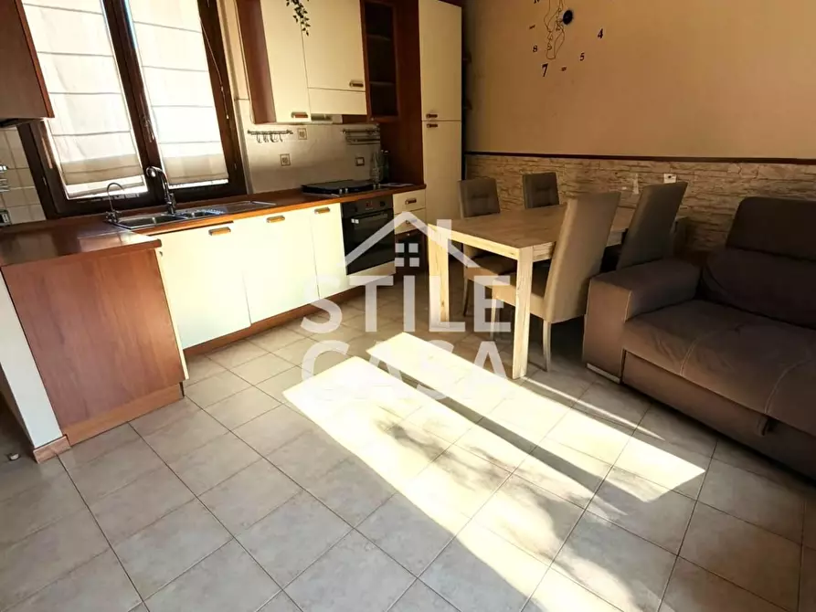 Immagine 11 di Appartamento in vendita  a Chiesina Uzzanese