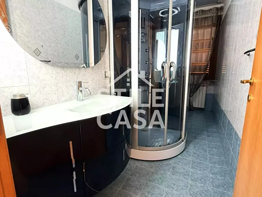Immagine 21 di Appartamento in vendita  a Chiesina Uzzanese